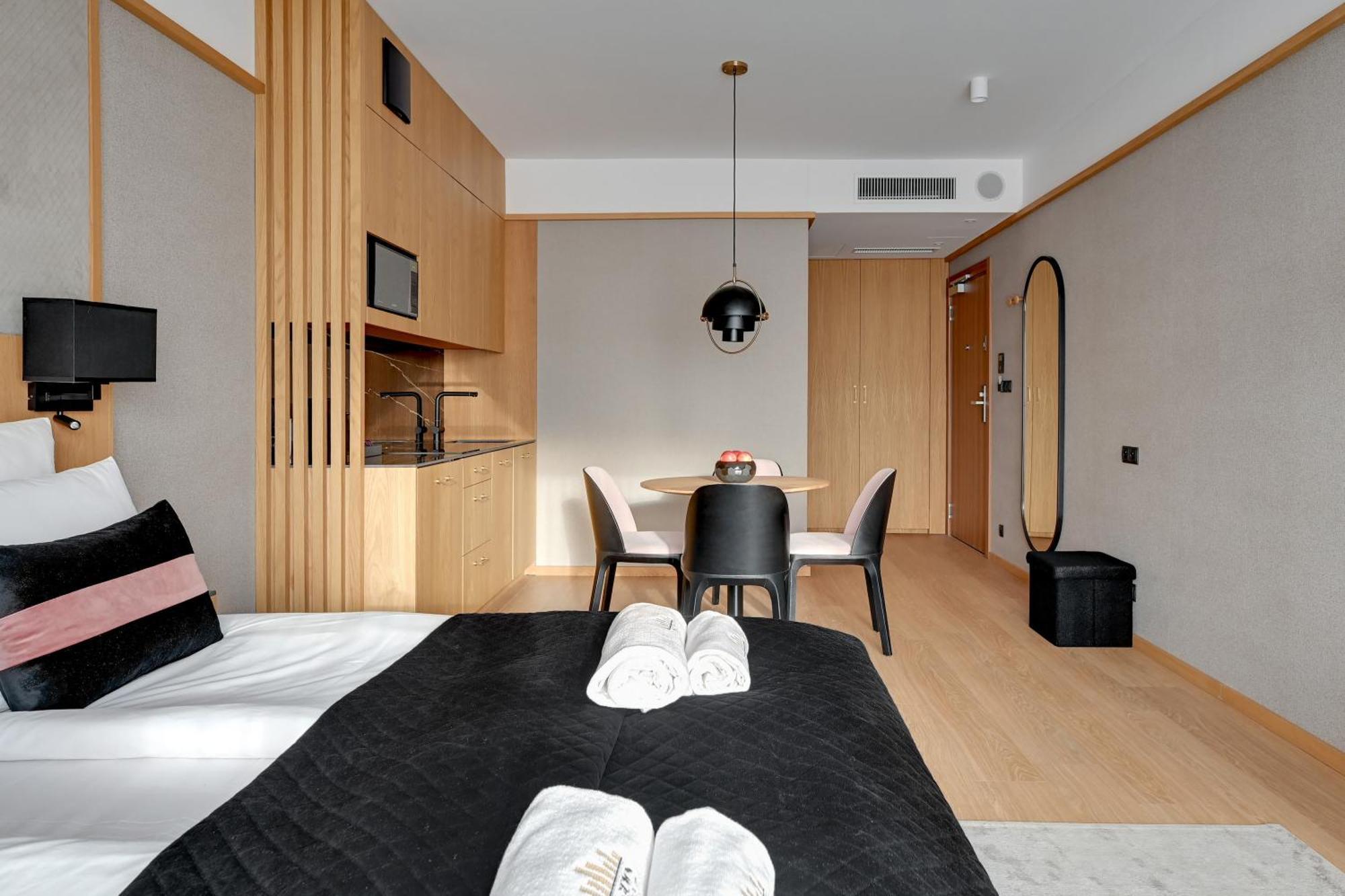 Deo Plaza Riverside & Radisson Spa By Downtown Apartments Gdansk Room photo