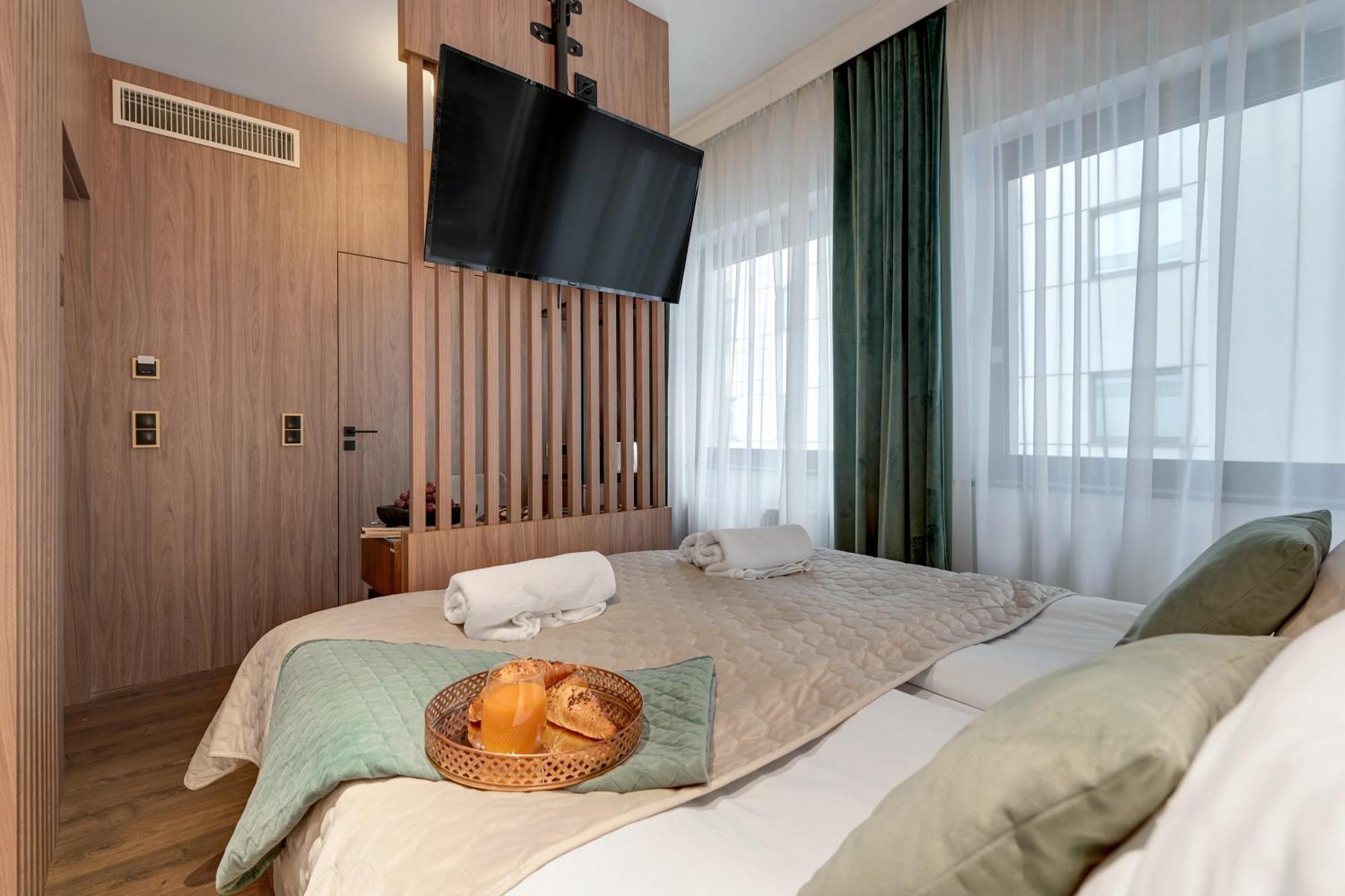 Deo Plaza Riverside & Radisson Spa By Downtown Apartments Gdansk Room photo